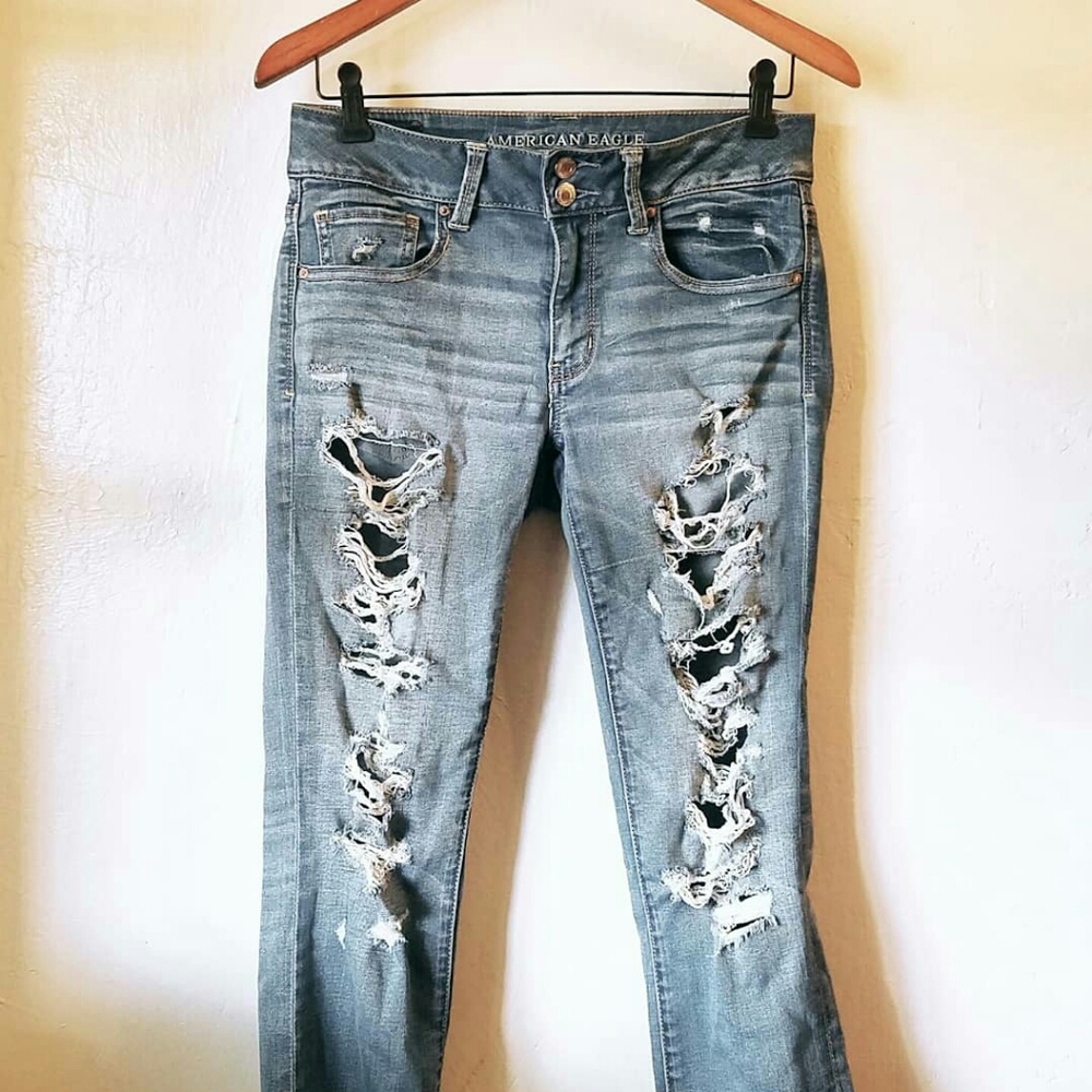 American Eagle Artist Crop Jeans